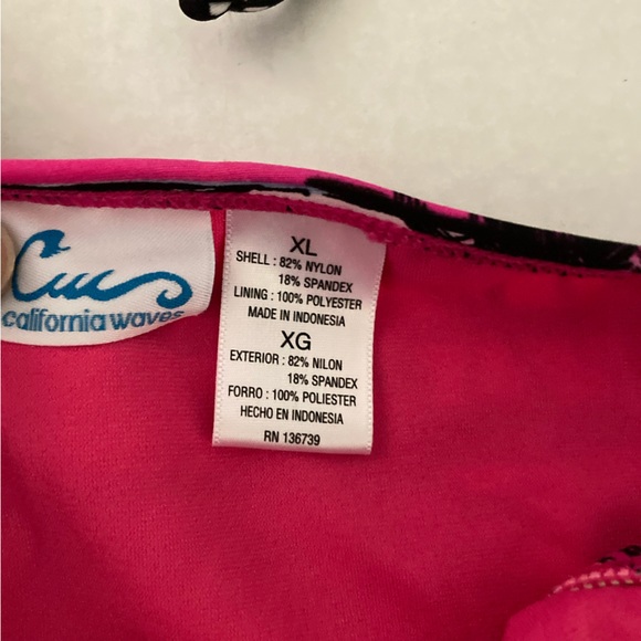 🌞NWOT California Waves Hawaiian Print Triangle Top with Bikini Bottoms A - Picture 8 of 11